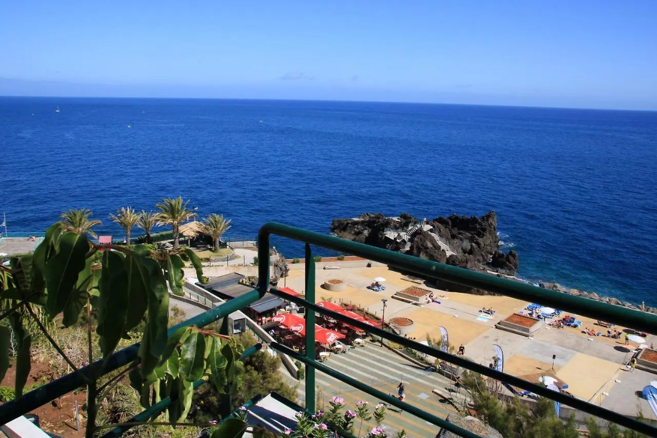 Casa de Férias Charming Bungalow In Funchal, Sea View