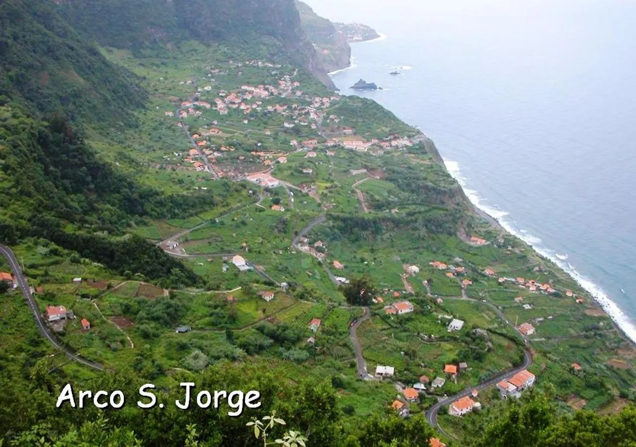 Casa de Férias Charming Bungalow In Funchal, Sea View